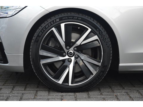 Volvo V90 B4 R-Design | 360° Camera | Harman/Kardon | Stoel + Stuur Verwarmd | Pilot-Assist | Apple CarPlay |