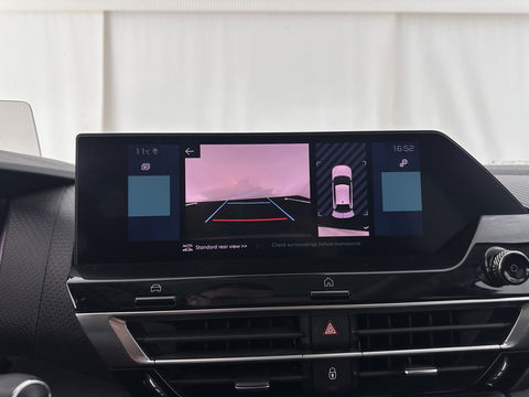 Citroën Ë-C4 Shine Pack Business 50 kWh [ 3-Fase ] {SOH-94%} (INCL-BTW) *PANO | HEAD-UP | LEATHER | FULL-LED | DIGI-COCKPIT | MASSAGE-HEATED-COMFORTSEATS | KEYLESS | DAB+ | NAVI-FULLMAP | ECC | LANE-ASSIST | PDC | CRUISE | 18''ALU*