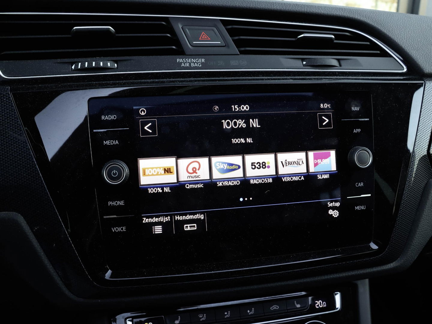 Volkswagen Touran 1.5 TSI R-Line 7p Automaat Panodak Trekhaak