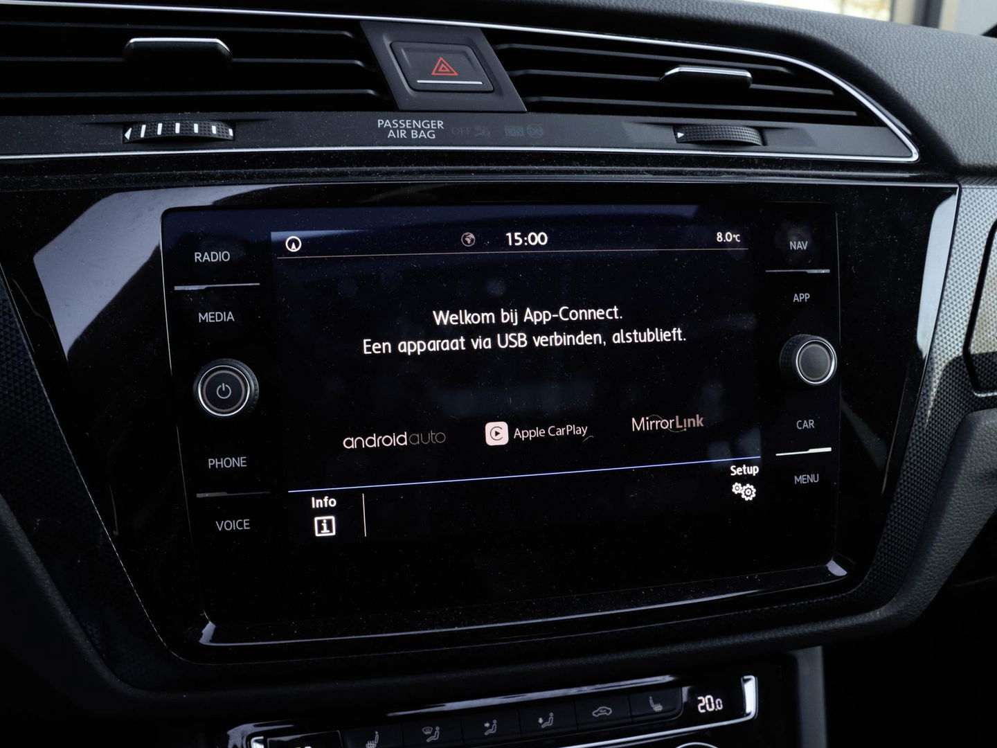 Volkswagen Touran 1.5 TSI R-Line 7p Automaat Panodak Trekhaak