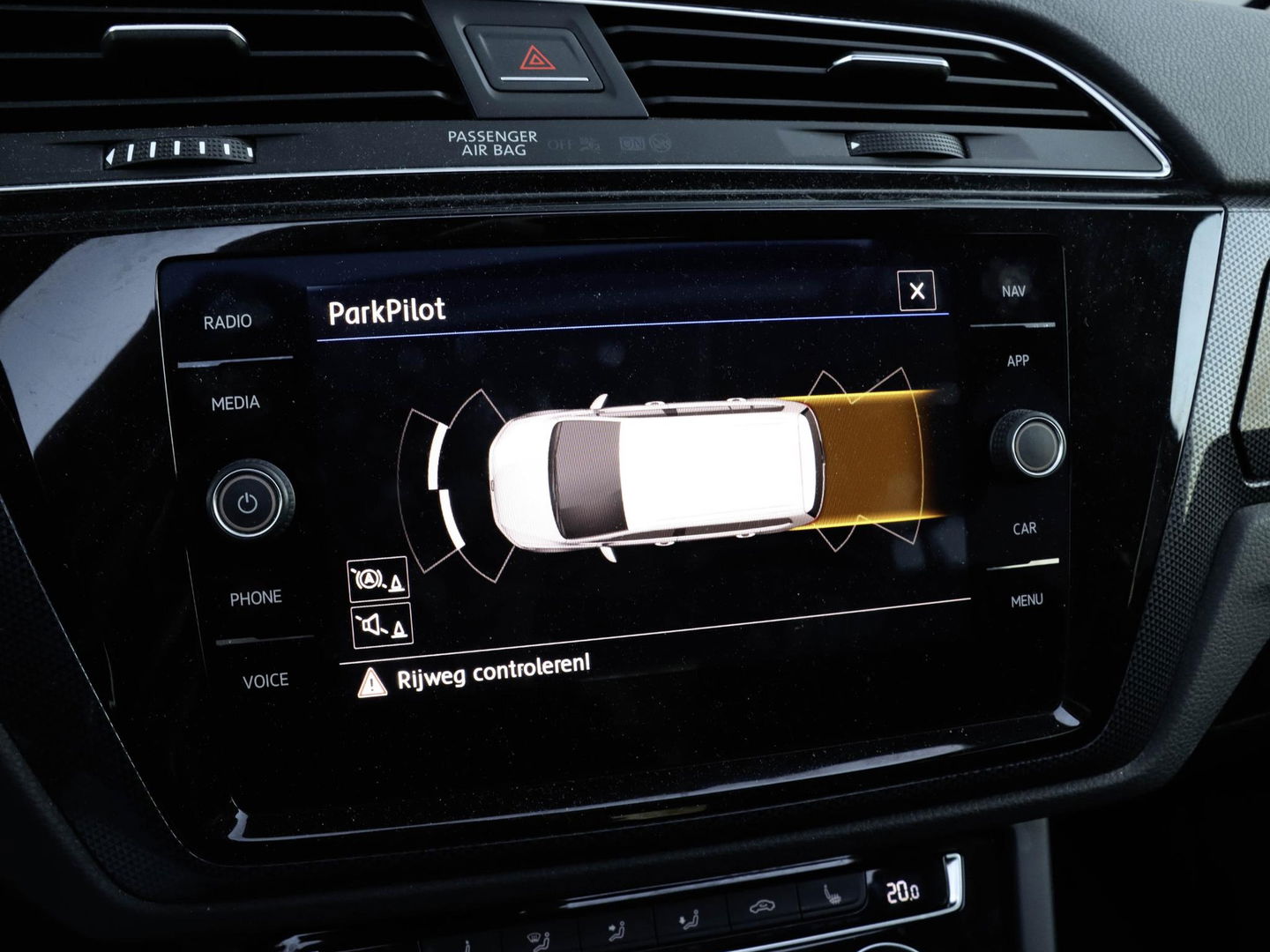 Volkswagen Touran 1.5 TSI R-Line 7p Automaat Panodak Trekhaak