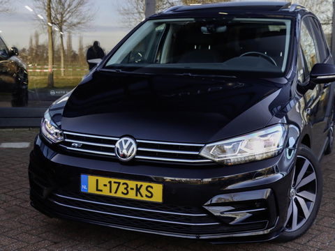 Volkswagen Touran 1.5 TSI R-Line 7p Automaat Panodak Trekhaak