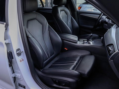BMW 5 Serie 530e iPerformance M Sport High Executive Alpinweiss