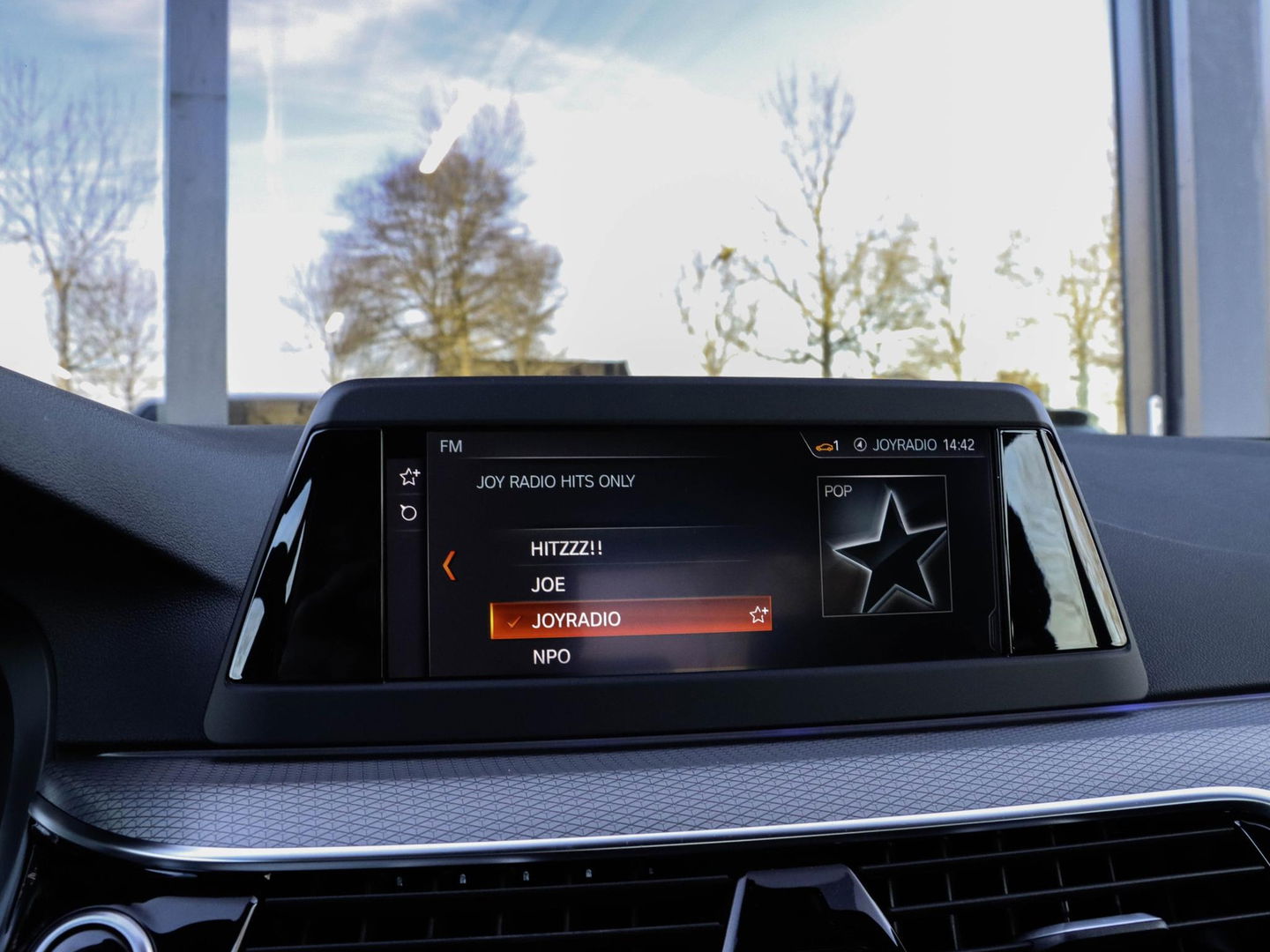 BMW 5 Serie 530e iPerformance M Sport High Executive Alpinweiss