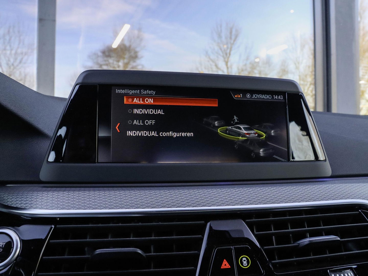 BMW 5 Serie 530e iPerformance M Sport High Executive Alpinweiss