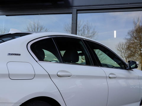 BMW 5 Serie 530e iPerformance M Sport High Executive Alpinweiss