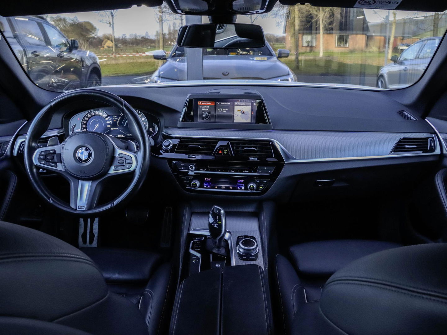 BMW 5 Serie 530e iPerformance M Sport High Executive Alpinweiss