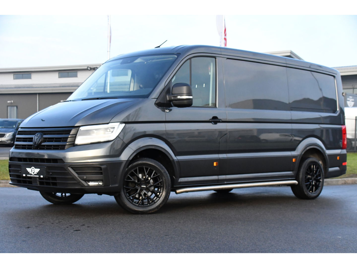Volkswagen Crafter 2.0 TDI L3H2 Highline PB Edition Adaptieve Cruise, Camera, Carplay, LED, 177pk, Automaat, Voorruit verwarming, Sensoren, Trekhaak, Uniek!
