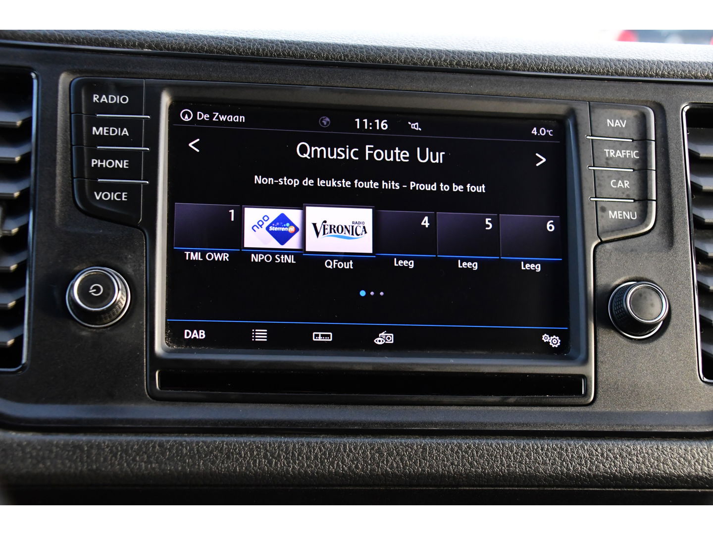 Volkswagen Crafter 2.0 TDI L3H2 Highline PB Edition Adaptieve Cruise, Camera, Carplay, LED, 177pk, Automaat, Voorruit verwarming, Sensoren, Trekhaak, Uniek!