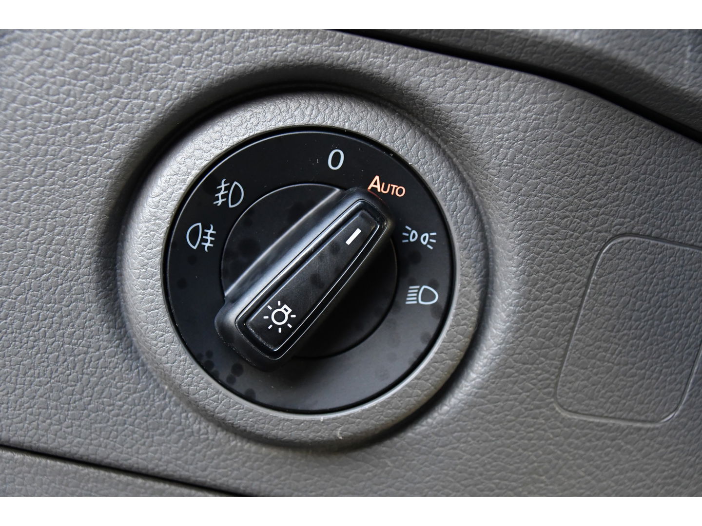 Volkswagen Crafter 2.0 TDI L3H2 Highline PB Edition Adaptieve Cruise, Camera, Carplay, LED, 177pk, Automaat, Voorruit verwarming, Sensoren, Trekhaak, Uniek!