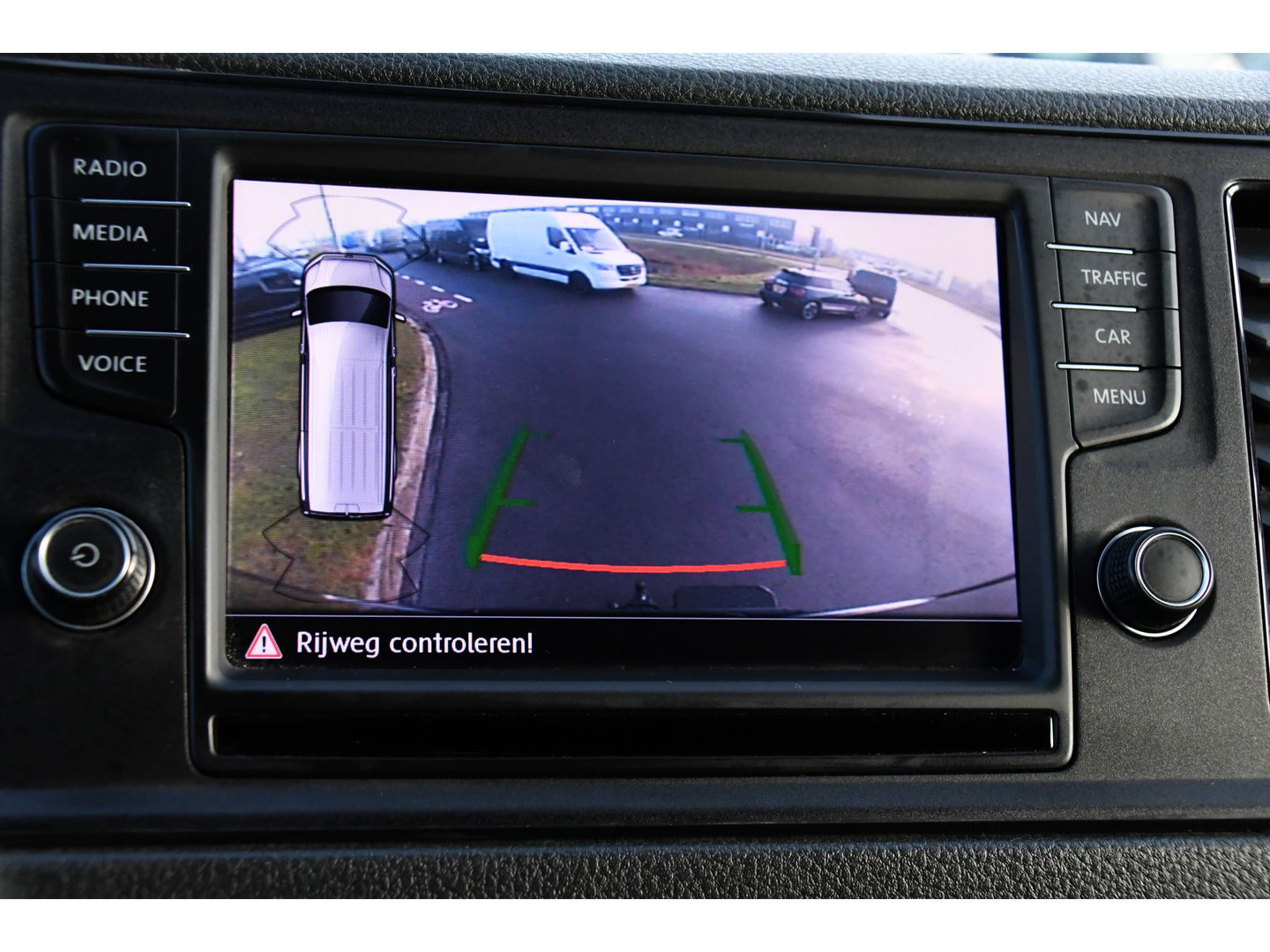 Volkswagen Crafter 2.0 TDI L3H2 Highline PB Edition Adaptieve Cruise, Camera, Carplay, LED, 177pk, Automaat, Voorruit verwarming, Sensoren, Trekhaak, Uniek!