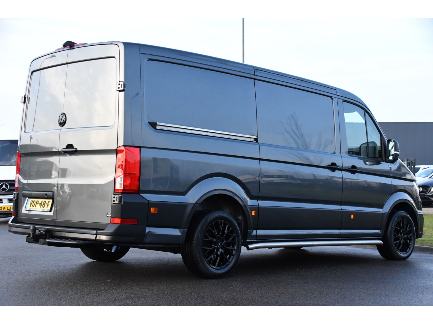 Volkswagen Crafter 2.0 TDI L3H2 Highline PB Edition Adaptieve Cruise, Camera, Carplay, LED, 177pk, Automaat, Voorruit verwarming, Sensoren, Trekhaak, Uniek!