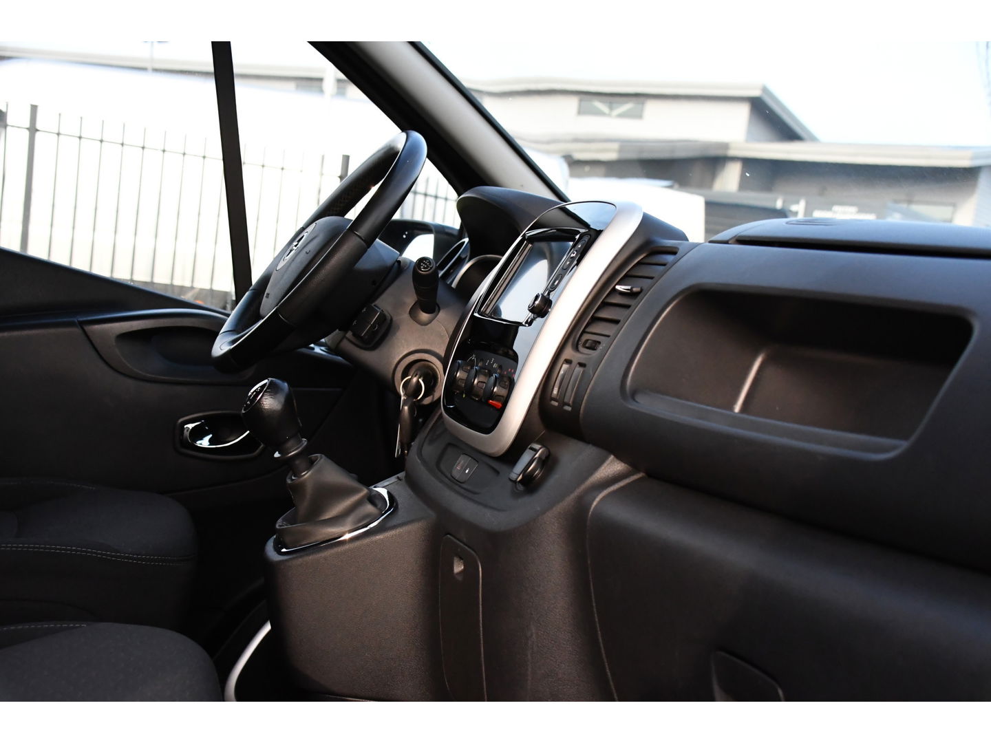 Opel Vivaro 1.6 CDTI L2H1 Sport Black Edition Camera, Cruise, 125pk, Multimedia, Trekhaak, LED, Sensoren, Trekhaak, Uniek!