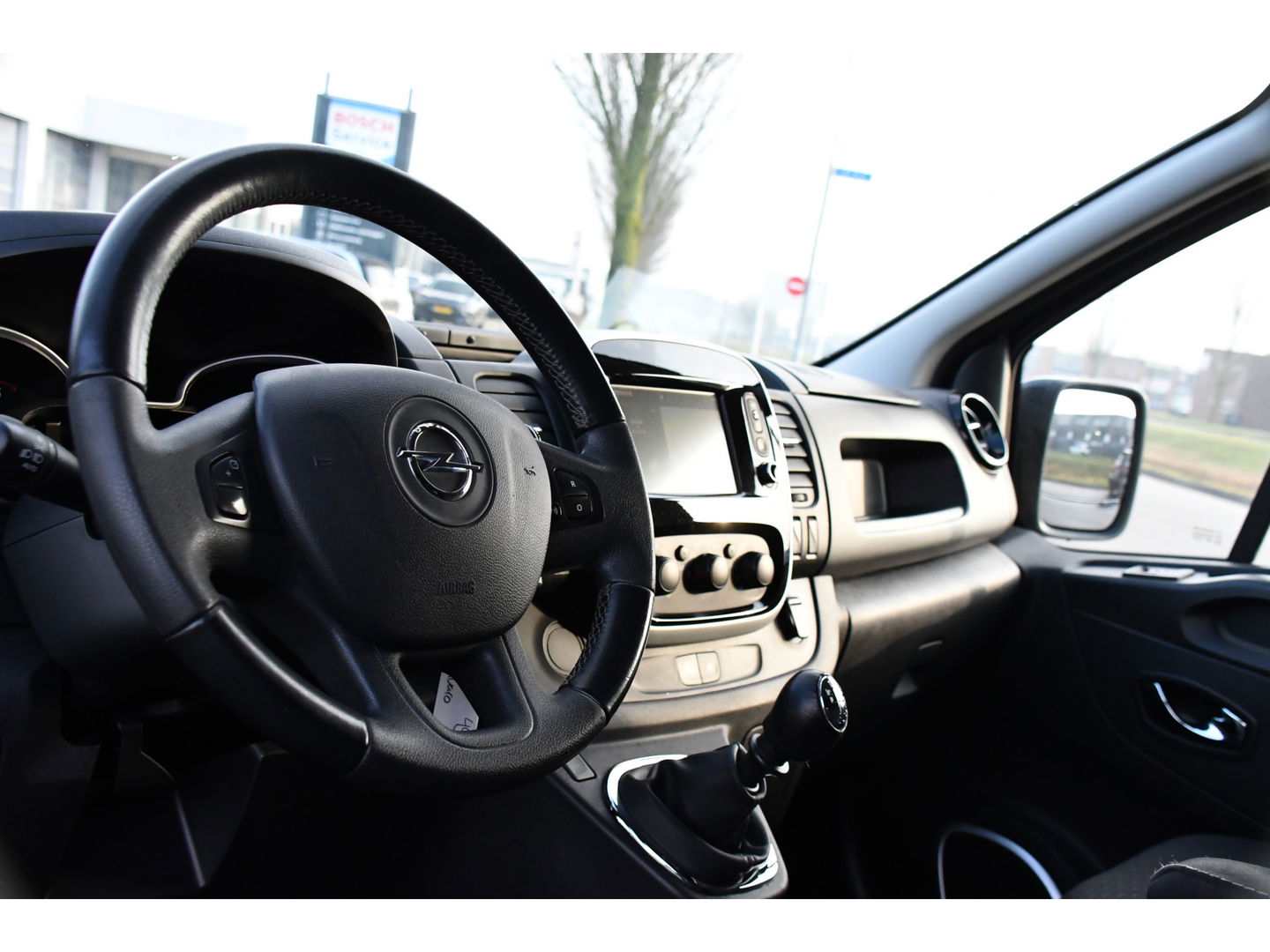 Opel Vivaro 1.6 CDTI L2H1 Sport Black Edition Camera, Cruise, 125pk, Multimedia, Trekhaak, LED, Sensoren, Trekhaak, Uniek!