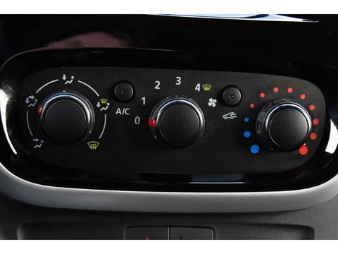 Opel Vivaro 1.6 CDTI L2H1 Sport Black Edition Camera, Cruise, 125pk, Multimedia, Trekhaak, LED, Sensoren, Trekhaak, Uniek!