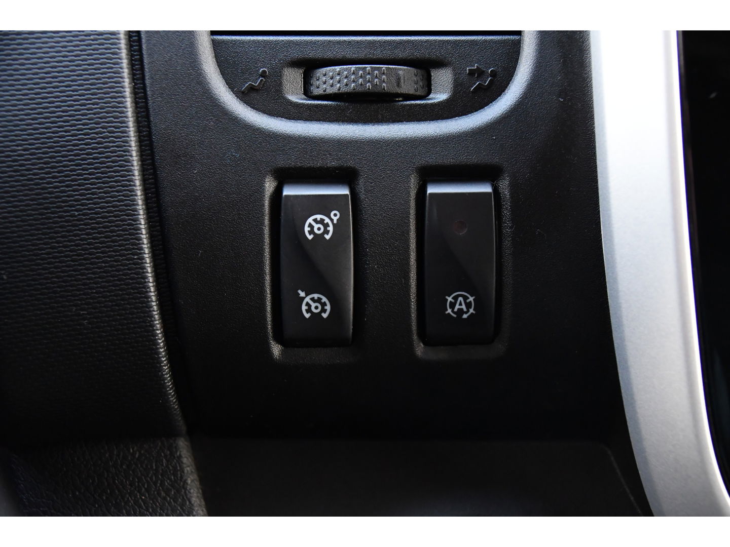 Opel Vivaro 1.6 CDTI L2H1 Sport Black Edition Camera, Cruise, 125pk, Multimedia, Trekhaak, LED, Sensoren, Trekhaak, Uniek!