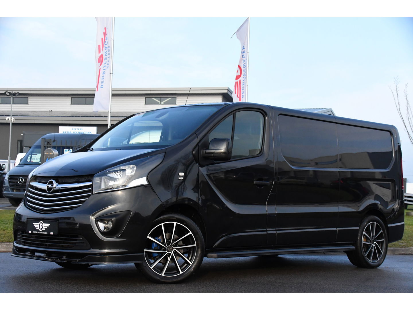 Opel Vivaro 1.6 CDTI L2H1 Sport Black Edition Camera, Cruise, 125pk, Multimedia, Trekhaak, LED, Sensoren, Trekhaak, Uniek!