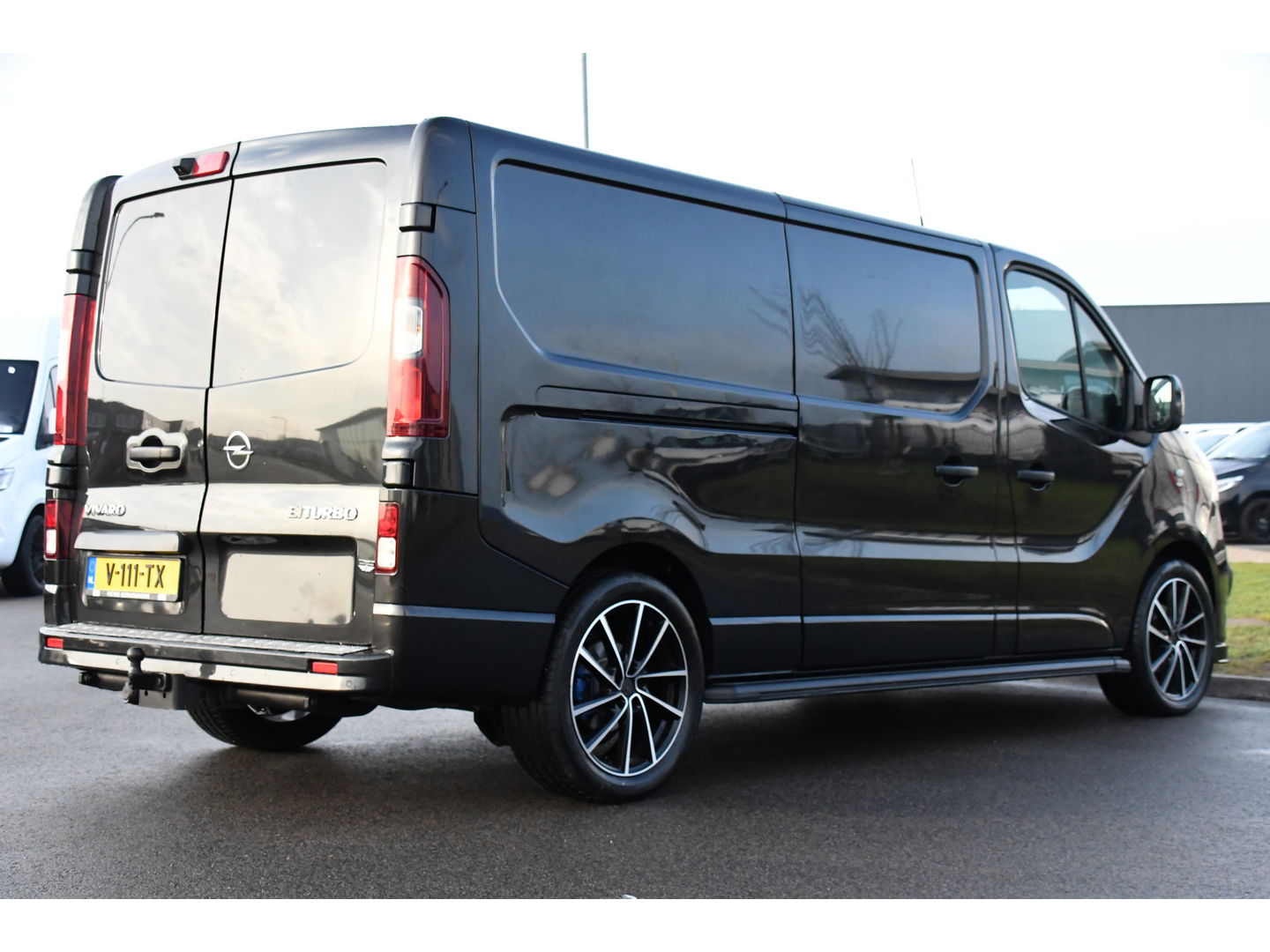 Opel Vivaro 1.6 CDTI L2H1 Sport Black Edition Camera, Cruise, 125pk, Multimedia, Trekhaak, LED, Sensoren, Trekhaak, Uniek!