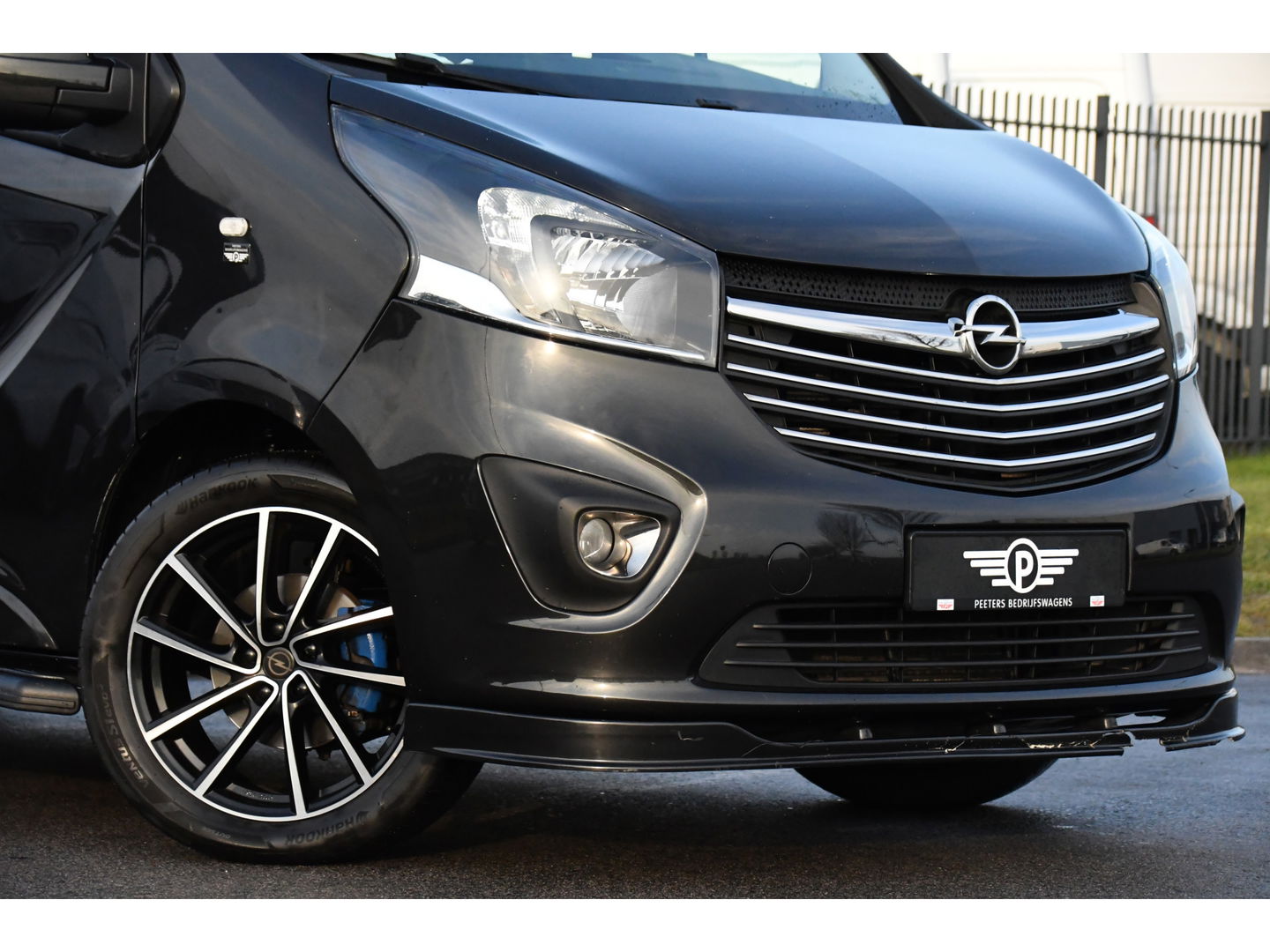 Opel Vivaro 1.6 CDTI L2H1 Sport Black Edition Camera, Cruise, 125pk, Multimedia, Trekhaak, LED, Sensoren, Trekhaak, Uniek!