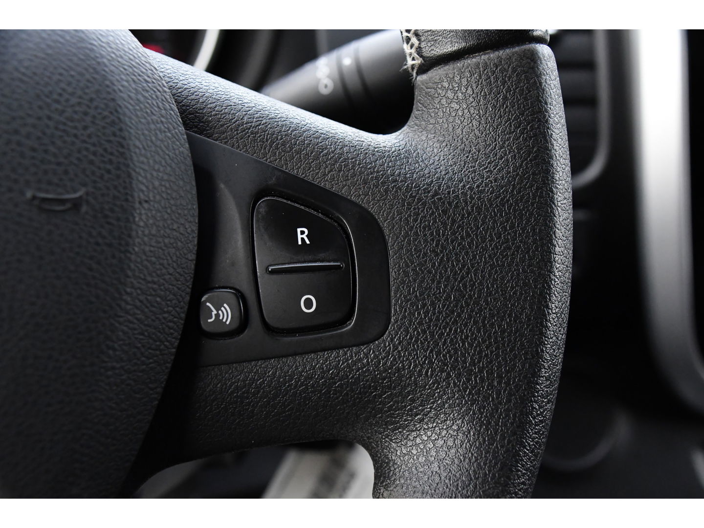 Renault Trafic 2.0 dCi 145 T29 L2H1 DC Luxe PB Edition Camera, Cruise, Carplay, Clima, 145pk, NAVI, Trekhaak, Multimedia, LED, Uniek!