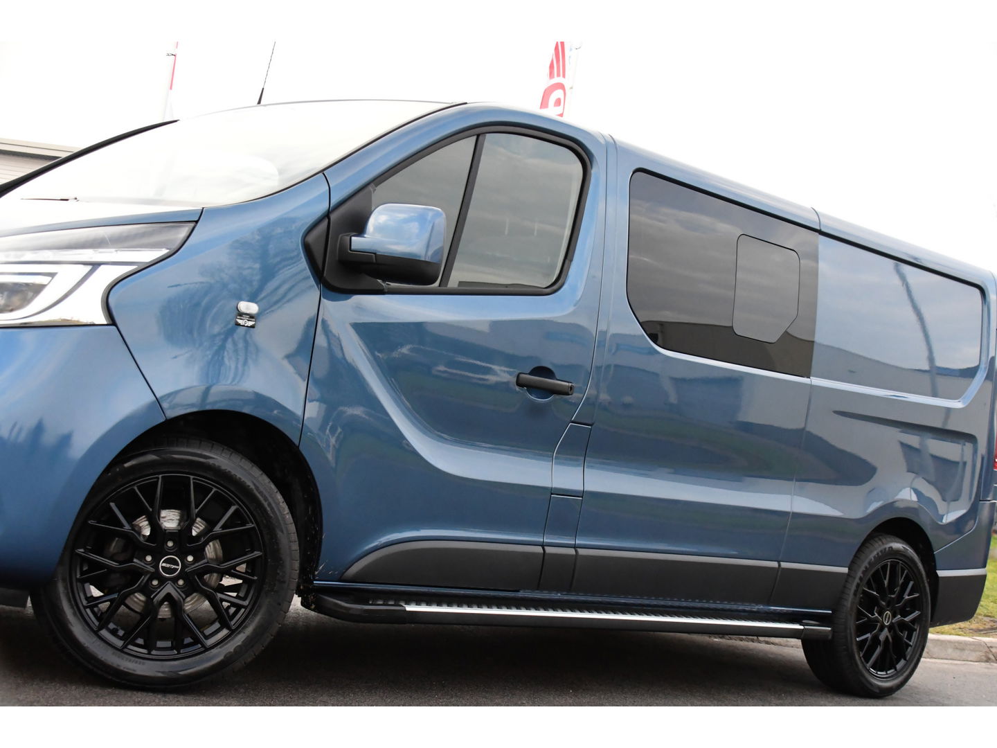 Renault Trafic 2.0 dCi 145 T29 L2H1 DC Luxe PB Edition Camera, Cruise, Carplay, Clima, 145pk, NAVI, Trekhaak, Multimedia, LED, Uniek!