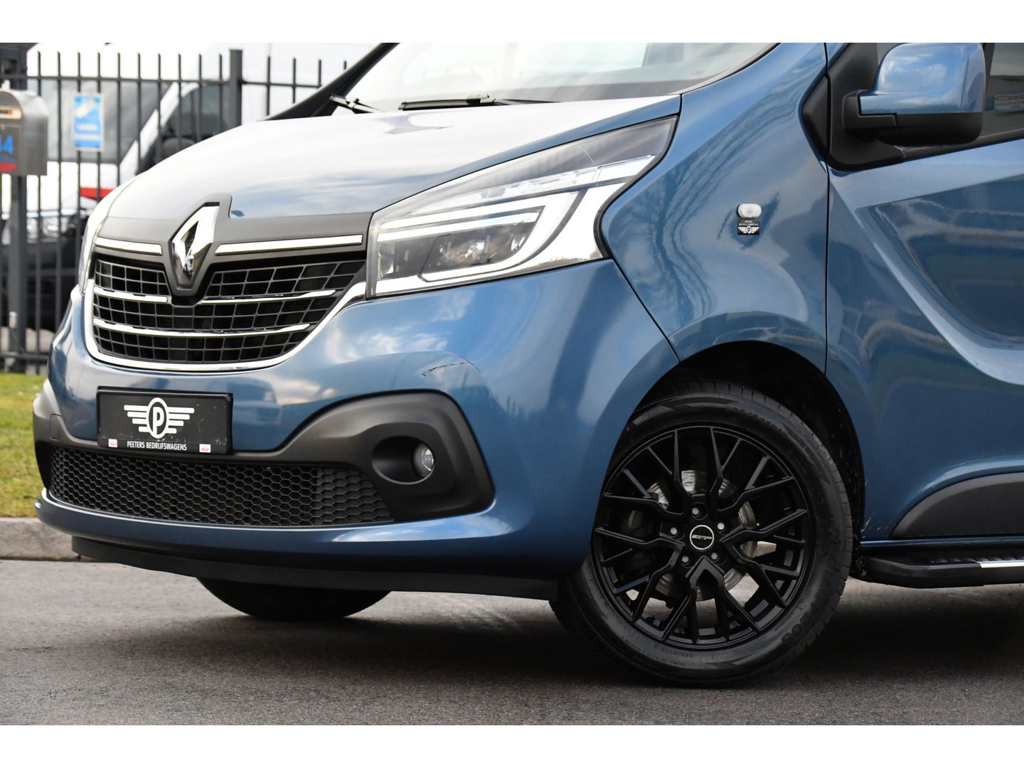 Renault Trafic 2.0 dCi 145 T29 L2H1 DC Luxe PB Edition Camera, Cruise, Carplay, Clima, 145pk, NAVI, Trekhaak, Multimedia, LED, Uniek!