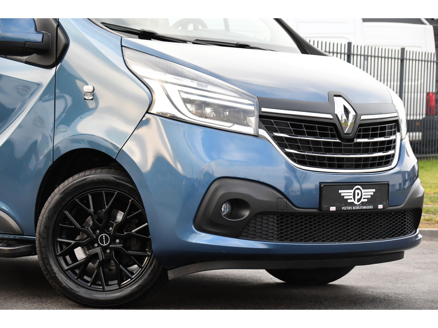 Renault Trafic 2.0 dCi 145 T29 L2H1 DC Luxe PB Edition Camera, Cruise, Carplay, Clima, 145pk, NAVI, Trekhaak, Multimedia, LED, Uniek!