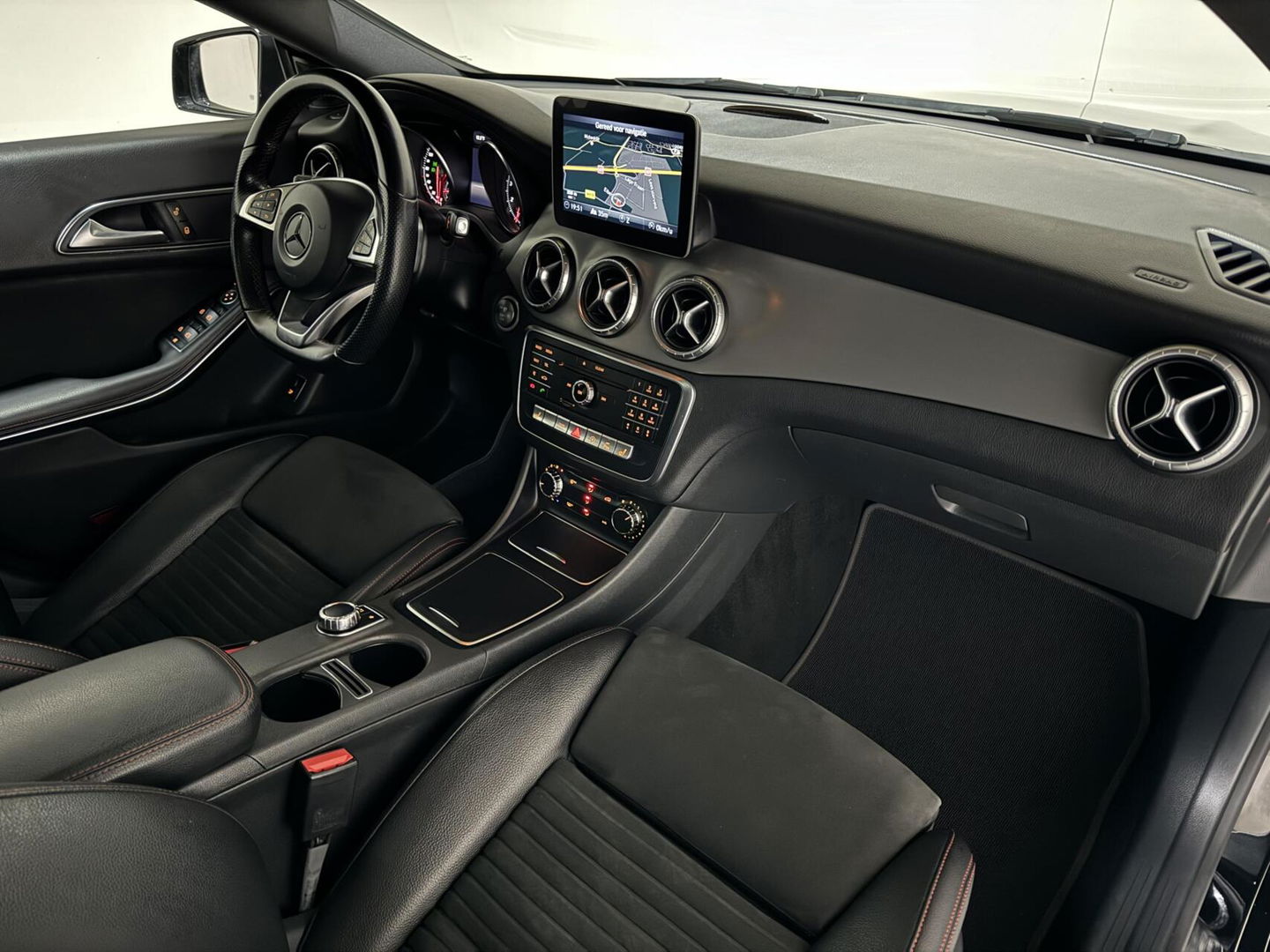 Mercedes-Benz CLA AMG Pano Sfeer Navi Cruise NAP