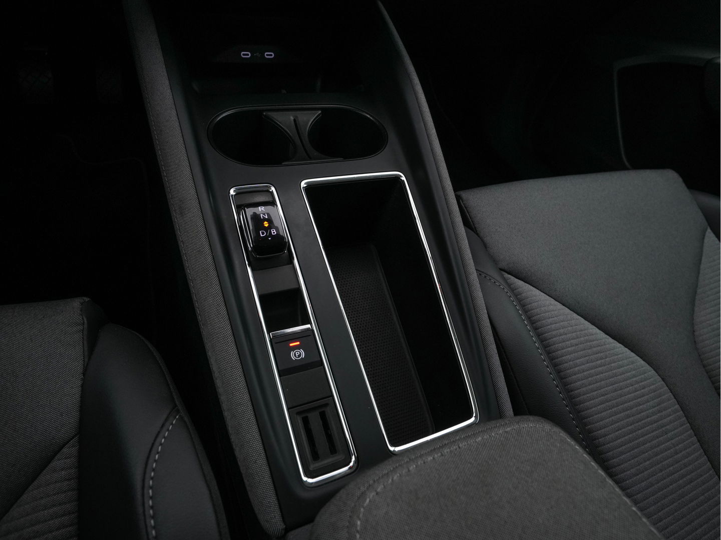 Škoda Enyaq iV 80 [ 3-Fase ] {SOH-88% } (INCL-BTW) *LEATHER-FABRIC | FULL-LED | DIGI-COCKPIT | CAMERA | KEYLESS | NAVI-FULLMAP | AMBIENT-LIGHT | ECC | HEATED-COMFORTSEATS | DAB+ | PDC | CRUISE | CARPLAY | TOWBAR | 19"ALU*