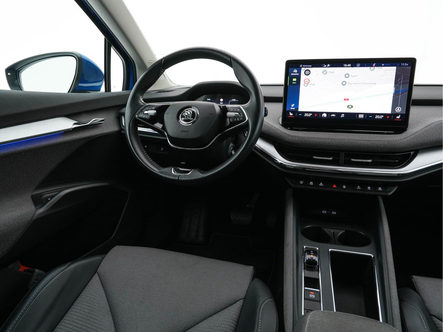 Škoda Enyaq iV 80 [ 3-Fase ] {SOH-88% } (INCL-BTW) *LEATHER-FABRIC | FULL-LED | DIGI-COCKPIT | CAMERA | KEYLESS | NAVI-FULLMAP | AMBIENT-LIGHT | ECC | HEATED-COMFORTSEATS | DAB+ | PDC | CRUISE | CARPLAY | TOWBAR | 19"ALU*