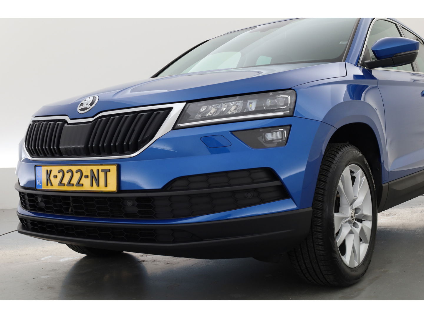 Škoda Karoq 1.5 TSI ACT Style DSG | Navi | Adapt. Cruise | Camera | Keyless | All Season | Apple CarPlay | Stoelverw.