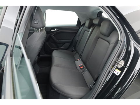 Audi A1 Sportback 30 TFSI S-Line | Navi | Apple CarPlay & Android Auto | Stoelverw. | Cruise Control | PDC V+A | 16''