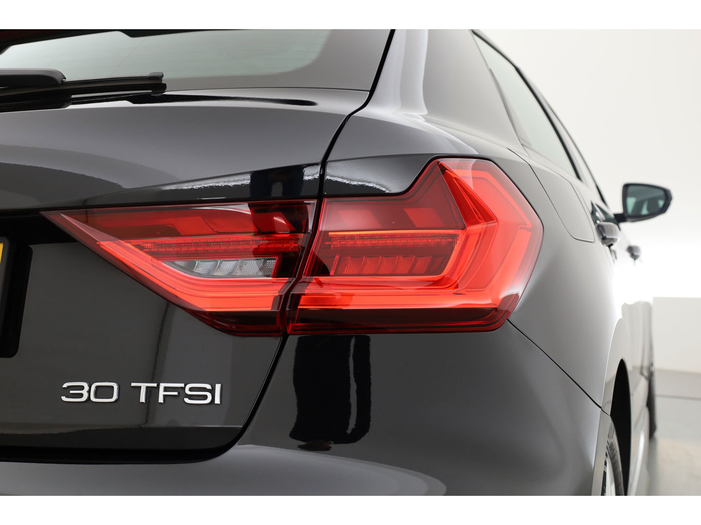 Audi A1 Sportback 30 TFSI S-Line | Navi | Apple CarPlay & Android Auto | Stoelverw. | Cruise Control | PDC V+A | 16''