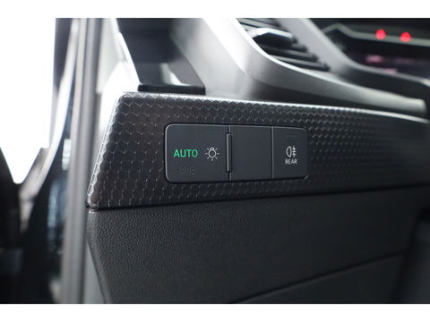 Audi A1 Sportback 30 TFSI S-Line | Navi | Apple CarPlay & Android Auto | Stoelverw. | Cruise Control | PDC V+A | 16''