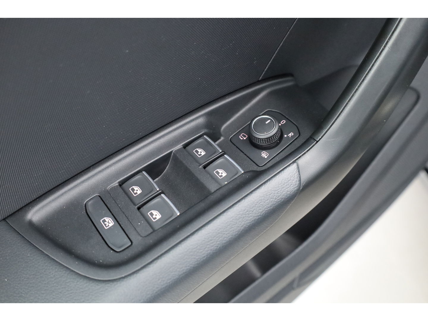 Audi A1 Sportback 30 TFSI S-Line | Navi | Apple CarPlay & Android Auto | Stoelverw. | Cruise Control | PDC V+A | 16''