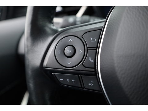 Toyota Corolla Touring Sports 1.8 First Edition Hybrid 140 | Adapt. Cruise | Stoel- Stuurverw. | Keyless | Camera | Apple CarPlay & Android Auto