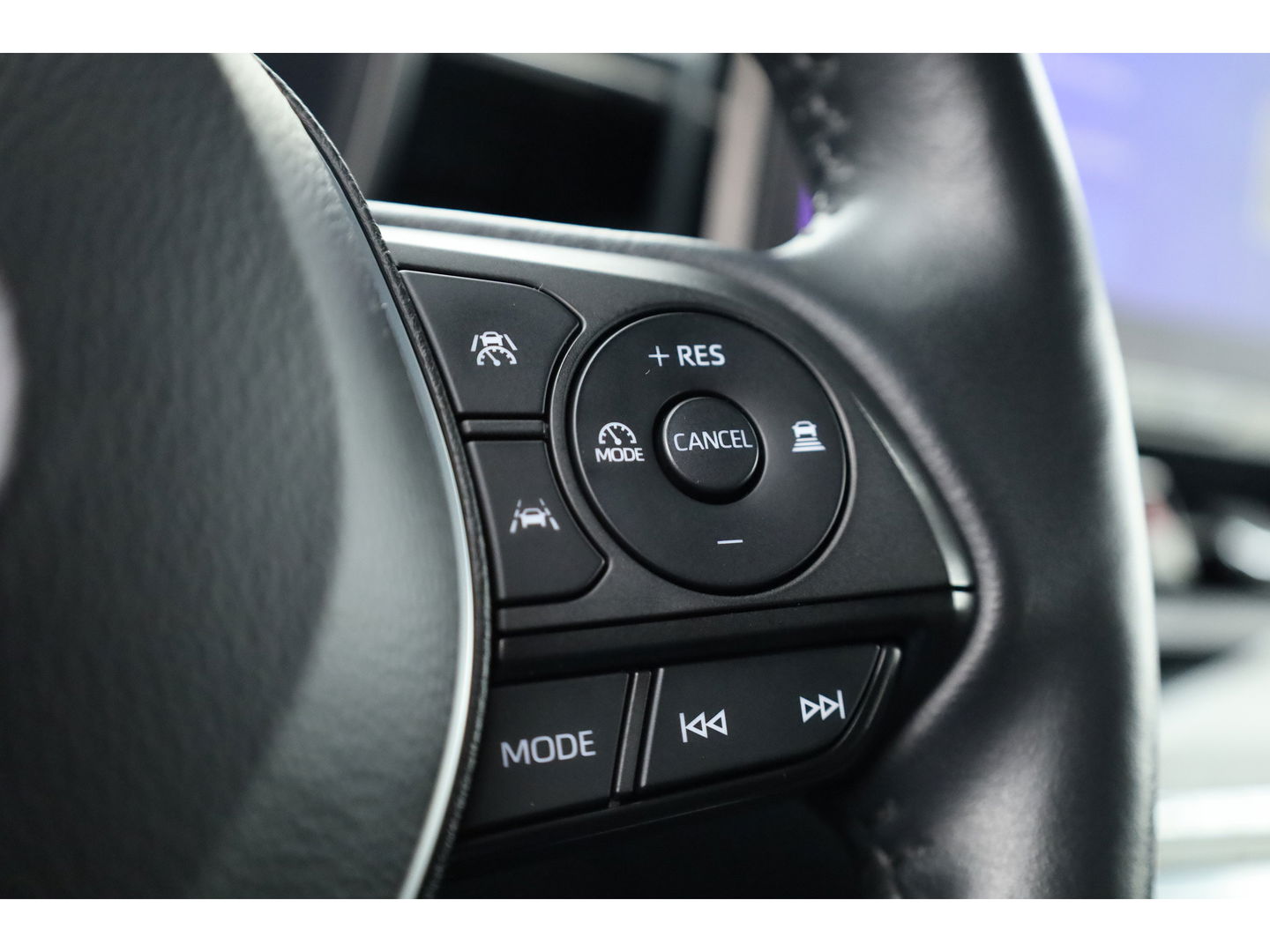 Toyota Corolla Touring Sports 1.8 First Edition Hybrid 140 | Adapt. Cruise | Stoel- Stuurverw. | Keyless | Camera | Apple CarPlay & Android Auto