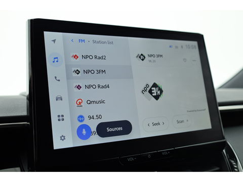 Toyota Corolla Touring Sports 1.8 First Edition Hybrid 140 | Adapt. Cruise | Stoel- Stuurverw. | Keyless | Camera | Apple CarPlay & Android Auto