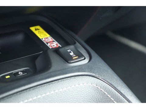 Toyota Corolla Touring Sports 1.8 First Edition Hybrid 140 | Adapt. Cruise | Stoel- Stuurverw. | Keyless | Camera | Apple CarPlay & Android Auto