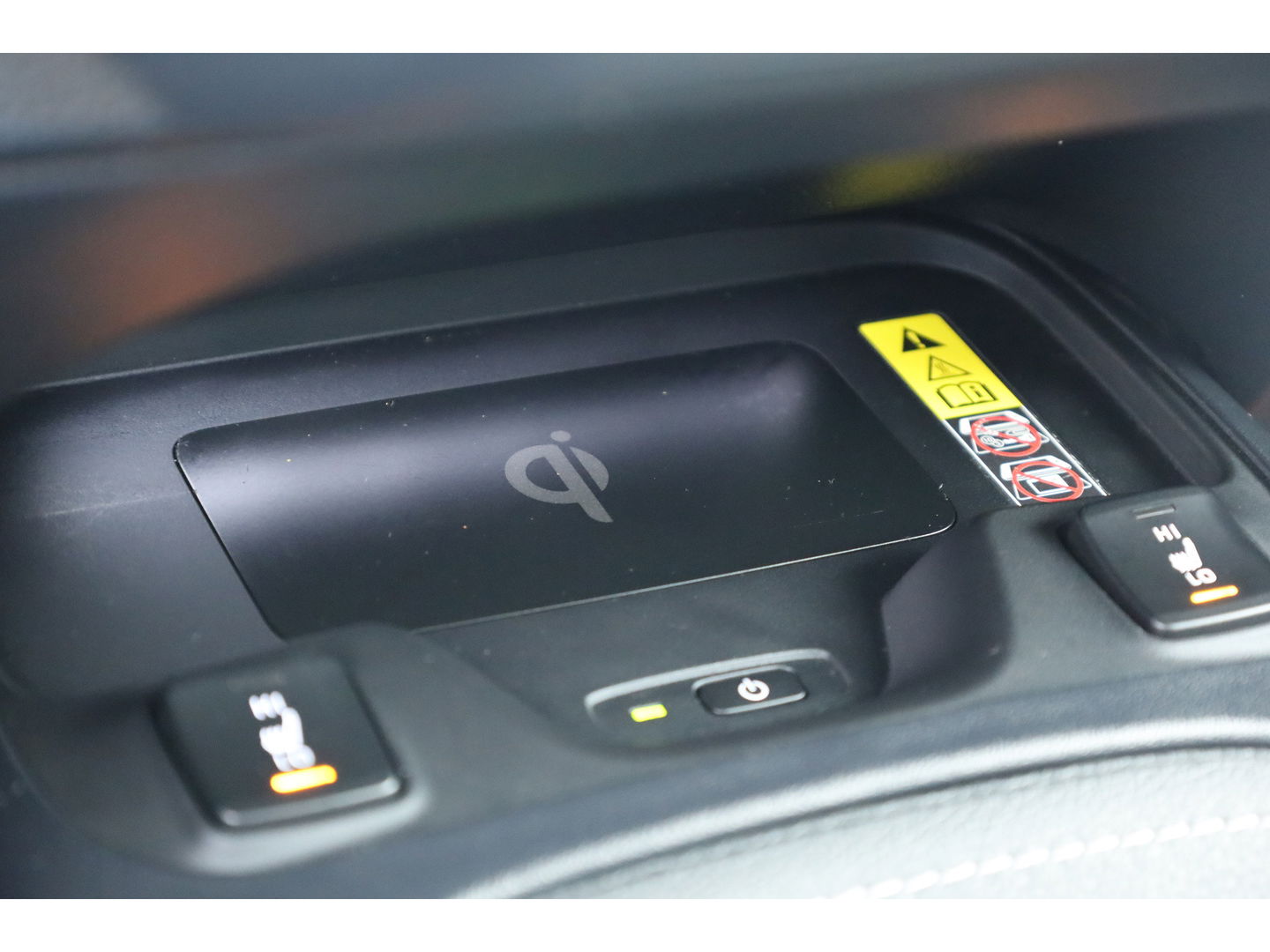 Toyota Corolla Touring Sports 1.8 First Edition Hybrid 140 | Adapt. Cruise | Stoel- Stuurverw. | Keyless | Camera | Apple CarPlay & Android Auto