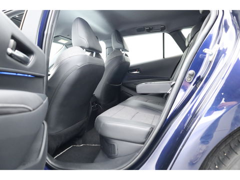 Toyota Corolla Touring Sports 1.8 First Edition Hybrid 140 | Adapt. Cruise | Stoel- Stuurverw. | Keyless | Camera | Apple CarPlay & Android Auto