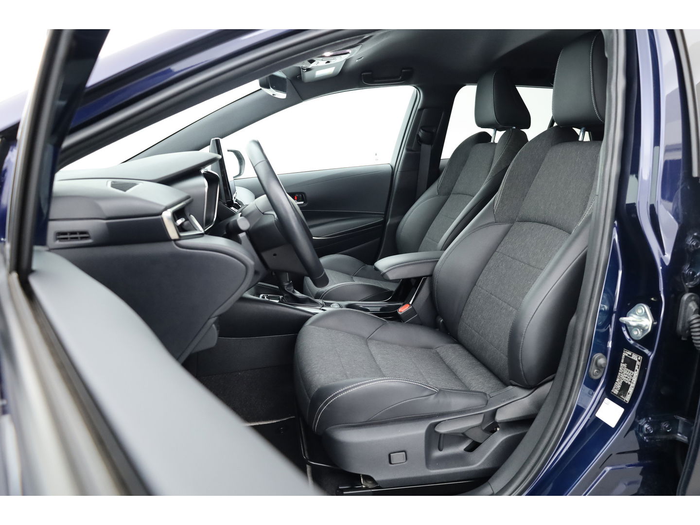 Toyota Corolla Touring Sports 1.8 First Edition Hybrid 140 | Adapt. Cruise | Stoel- Stuurverw. | Keyless | Camera | Apple CarPlay & Android Auto