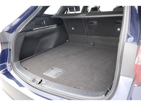 Toyota Corolla Touring Sports 1.8 First Edition Hybrid 140 | Adapt. Cruise | Stoel- Stuurverw. | Keyless | Camera | Apple CarPlay & Android Auto