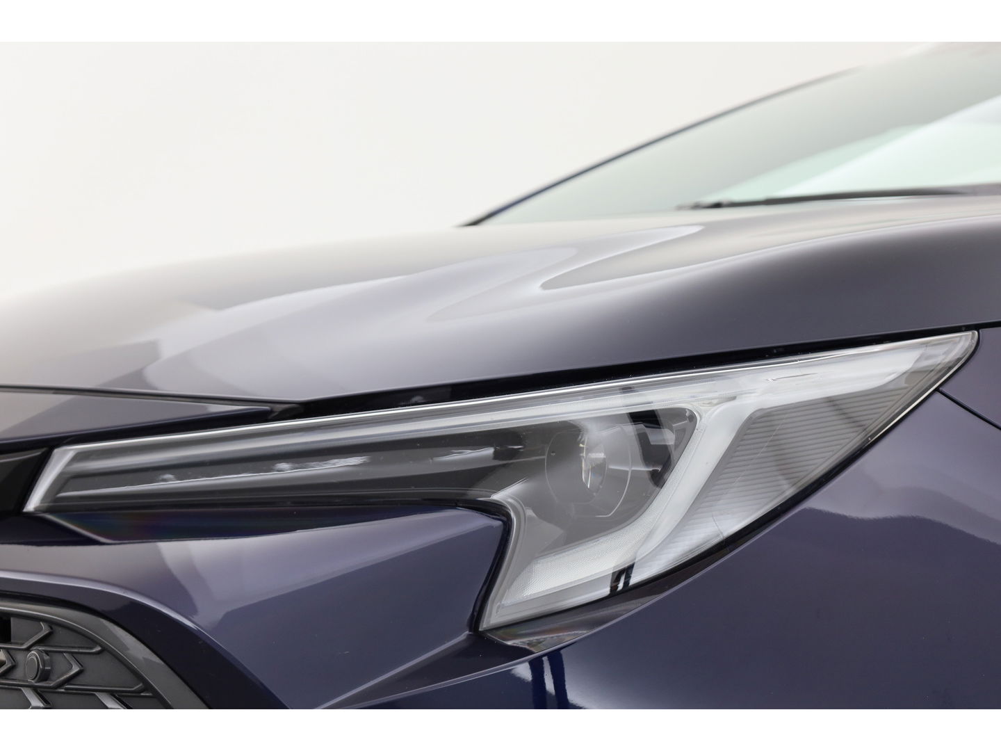 Toyota Corolla Touring Sports 1.8 First Edition Hybrid 140 | Adapt. Cruise | Stoel- Stuurverw. | Keyless | Camera | Apple CarPlay & Android Auto