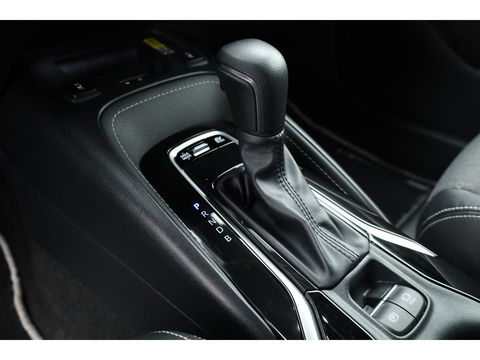Toyota Corolla Touring Sports 1.8 First Edition Hybrid 140 | Adapt. Cruise | Stoel- Stuurverw. | Keyless | Camera | Apple CarPlay & Android Auto