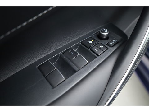 Toyota Corolla Touring Sports 1.8 First Edition Hybrid 140 | Adapt. Cruise | Stoel- Stuurverw. | Keyless | Camera | Apple CarPlay & Android Auto