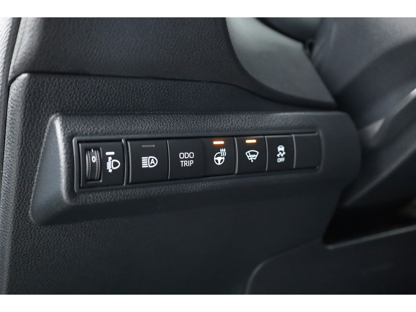 Toyota Corolla Touring Sports 1.8 First Edition Hybrid 140 | Adapt. Cruise | Stoel- Stuurverw. | Keyless | Camera | Apple CarPlay & Android Auto