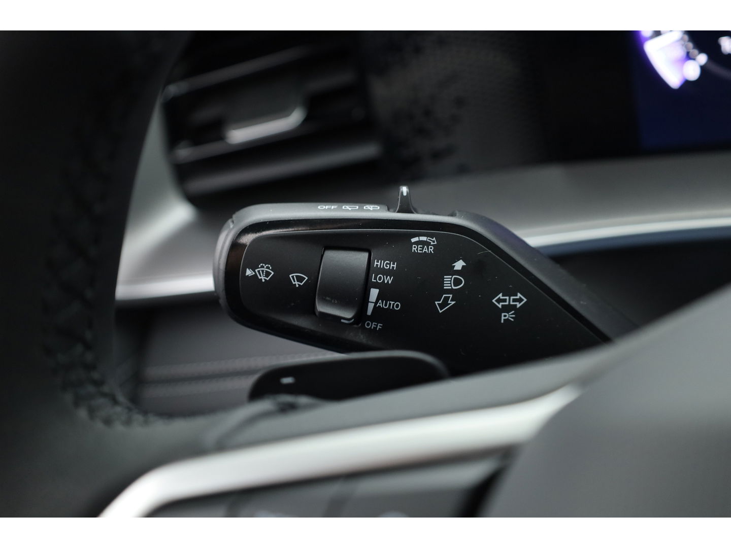 Volkswagen Tayron 1.5 eTSI Life Edition 7p. | Panoramadak | Elek. Trekhaak | Adapt. Cruise | Stoel- Stuurverw/ | Apple CarPlay | Dodehoekdet.