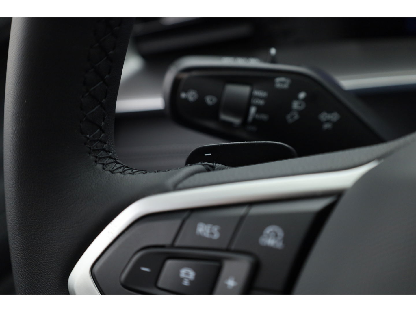 Volkswagen Tayron 1.5 eTSI Life Edition 7p. | Panoramadak | Elek. Trekhaak | Adapt. Cruise | Stoel- Stuurverw/ | Apple CarPlay | Dodehoekdet.