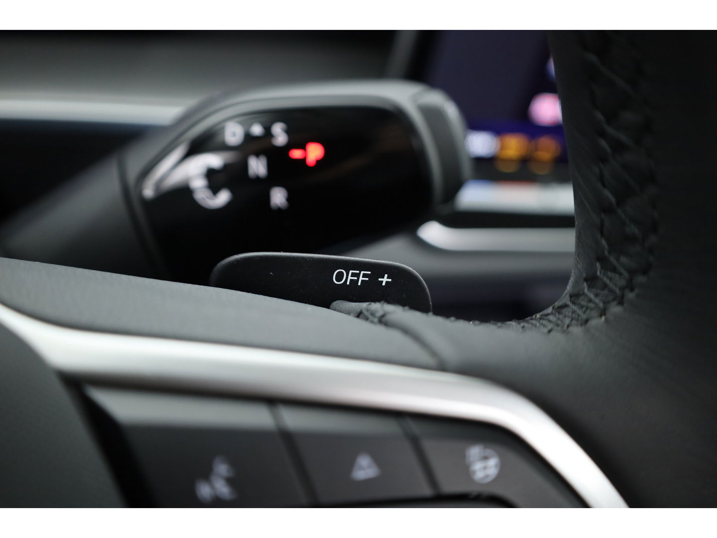 Volkswagen Tayron 1.5 eTSI Life Edition 7p. | Panoramadak | Elek. Trekhaak | Adapt. Cruise | Stoel- Stuurverw/ | Apple CarPlay | Dodehoekdet.